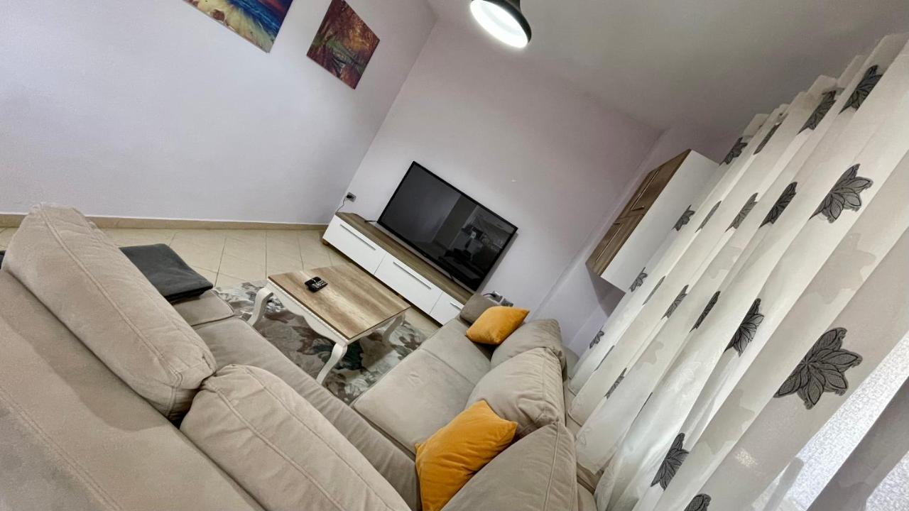 Endri'S Apartments Tirana Exterior photo